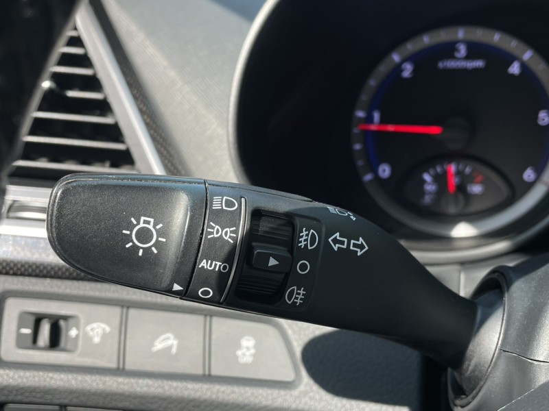 Hyundai  Santa Fe 實價刊登★柴油休旅始祖 一手車 低里程 原版件 定速 分區恆溫 安卓機 便宜實惠 | 新北市汽車商業同業公會｜TACA優良車商聯盟｜中古、二手車買車賣車公會認證保固