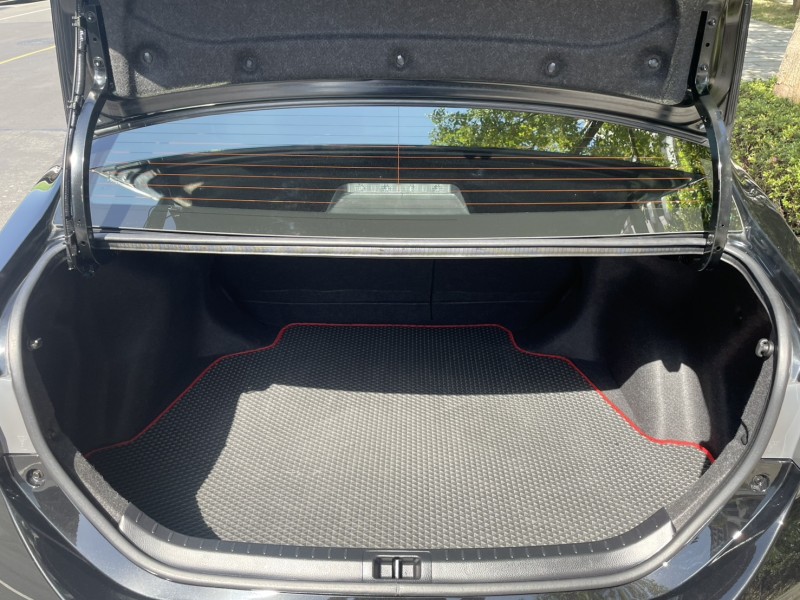 Toyota  Altis 實價刊登★18式小改款 一手原版件 免鑰摸門 定速 抬顯 自動恆溫 多功能影音 | 新北市汽車商業同業公會｜TACA優良車商聯盟｜中古、二手車買車賣車公會認證保固