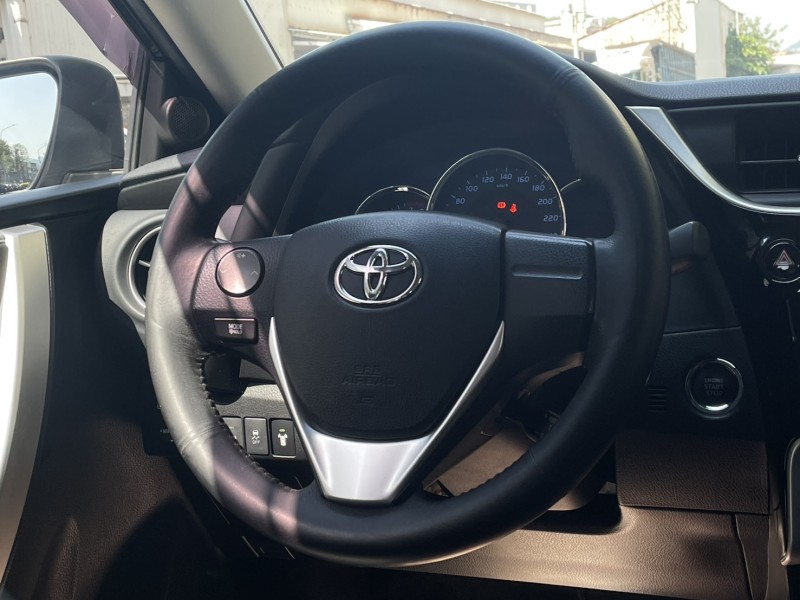 Toyota  Altis 實價刊登★18式小改款 一手原版件 免鑰摸門 定速 抬顯 自動恆溫 多功能影音 | 新北市汽車商業同業公會｜TACA優良車商聯盟｜中古、二手車買車賣車公會認證保固