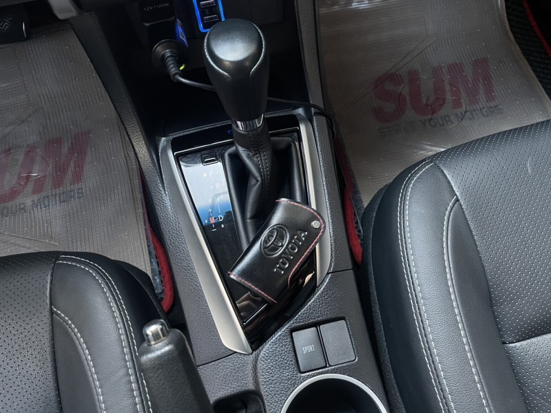 Toyota  Altis 實價刊登★18式小改款 一手原版件 免鑰摸門 定速 抬顯 自動恆溫 多功能影音 | 新北市汽車商業同業公會｜TACA優良車商聯盟｜中古、二手車買車賣車公會認證保固