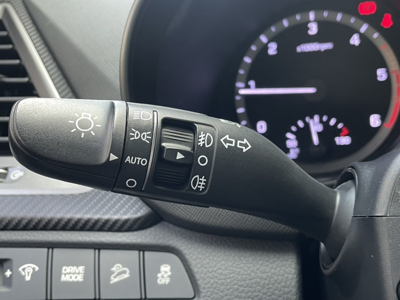Hyundai  Santa Fe 實價刊登★小改款極美跑少 5+2人座 認證原版件 定速 恆溫 電動椅 多功能影音 | 新北市汽車商業同業公會｜TACA優良車商聯盟｜中古、二手車買車賣車公會認證保固