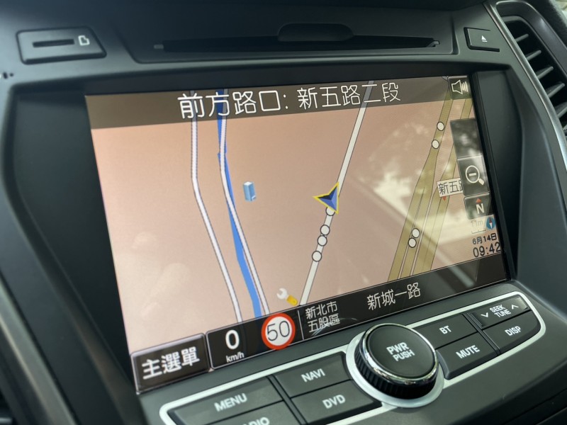 Hyundai  Santa Fe 實價刊登★小改款極美跑少 5+2人座 認證原版件 定速 恆溫 電動椅 多功能影音 | 新北市汽車商業同業公會｜TACA優良車商聯盟｜中古、二手車買車賣車公會認證保固
