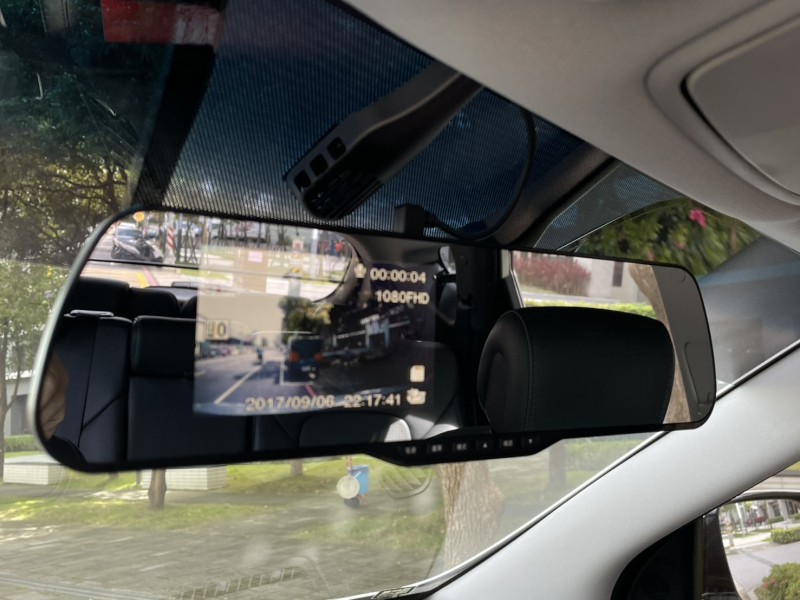 Hyundai  Santa Fe 實價刊登★小改款極美跑少 5+2人座 認證原版件 定速 恆溫 電動椅 多功能影音 | 新北市汽車商業同業公會｜TACA優良車商聯盟｜中古、二手車買車賣車公會認證保固