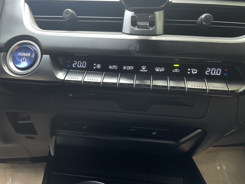 Lexus  UX250h 實價刊登★20年式UX250豪華款 免鑰摸門 跟車 盲點 電尾門 CarPlay | 新北市汽車商業同業公會｜TACA優良車商聯盟｜中古、二手車買車賣車公會認證保固