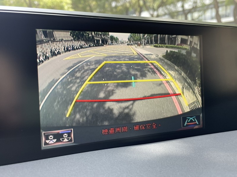 Lexus  UX250h 實價刊登★20年式UX250豪華款 免鑰摸門 跟車 盲點 電尾門 CarPlay | 新北市汽車商業同業公會｜TACA優良車商聯盟｜中古、二手車買車賣車公會認證保固