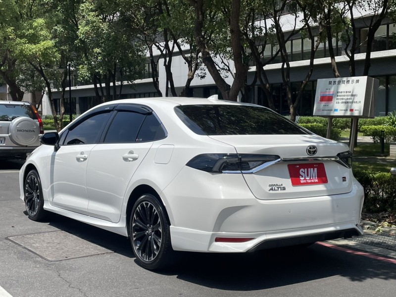 Toyota  Altis 實價刊登★稀有低里程GR運動版 全速域跟車 空力套件 黑天篷 原版件 原廠保固中 | 新北市汽車商業同業公會｜TACA優良車商聯盟｜中古、二手車買車賣車公會認證保固