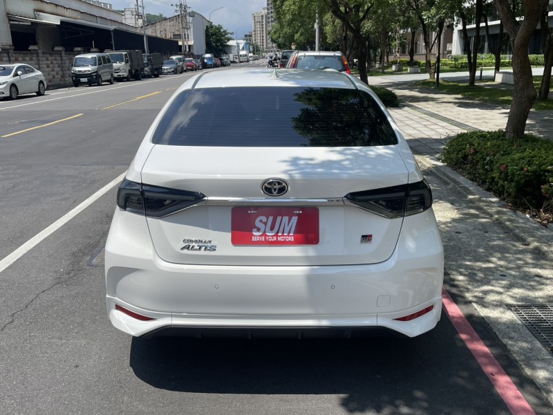 Toyota  Altis 實價刊登★稀有低里程GR運動版 全速域跟車 空力套件 黑天篷 原版件 原廠保固中 | 新北市汽車商業同業公會｜TACA優良車商聯盟｜中古、二手車買車賣車公會認證保固
