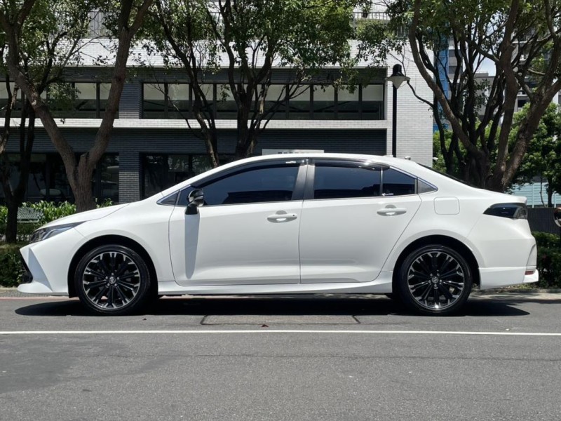 Toyota  Altis 實價刊登★稀有低里程GR運動版 全速域跟車 空力套件 黑天篷 原版件 原廠保固中 | 新北市汽車商業同業公會｜TACA優良車商聯盟｜中古、二手車買車賣車公會認證保固