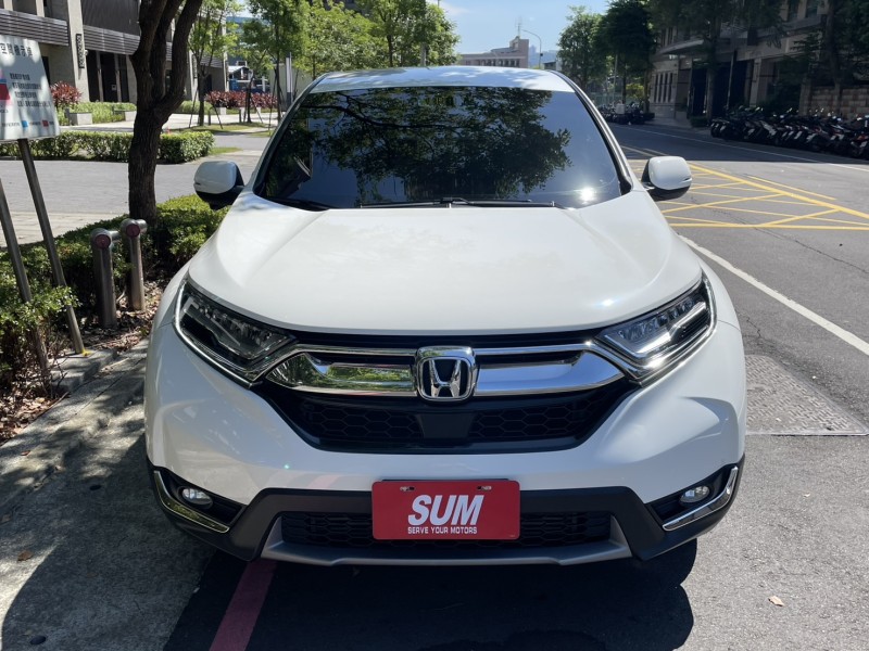 Honda  CR-V 實價刊登★19式 一手原廠保養低里程 ACC跟車 免鑰摸門 快撥 分區溫控 影音 | 新北市汽車商業同業公會｜TACA優良車商聯盟｜中古、二手車買車賣車公會認證保固