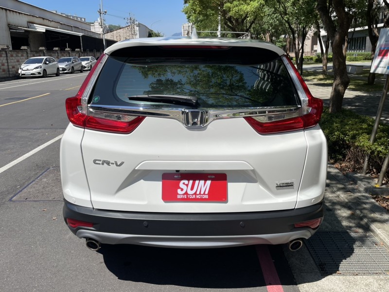 Honda  CR-V 實價刊登★19式 一手原廠保養低里程 ACC跟車 免鑰摸門 快撥 分區溫控 影音 | 新北市汽車商業同業公會｜TACA優良車商聯盟｜中古、二手車買車賣車公會認證保固