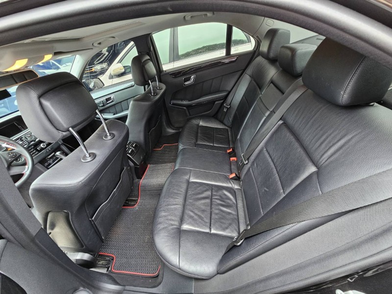 Mercedes-Benz/賓士   E-CLASS  E200 天窗.雙電動椅.氣氛燈.認證保固 | 新北市汽車商業同業公會｜TACA優良車商聯盟｜中古、二手車買車賣車公會認證保固