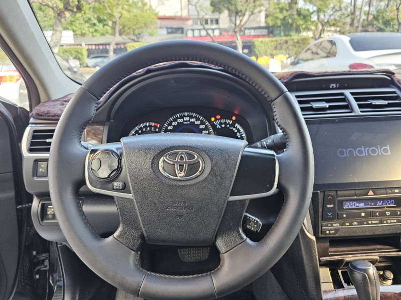 Toyota  Camry I-KEY.安卓機.定速.可全額貸款.保固一年2萬公里 | 新北市汽車商業同業公會｜TACA優良車商聯盟｜中古、二手車買車賣車公會認證保固