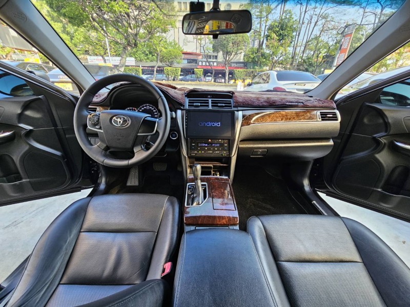 Toyota  Camry I-KEY.安卓機.定速.可全額貸款.保固一年2萬公里 | 新北市汽車商業同業公會｜TACA優良車商聯盟｜中古、二手車買車賣車公會認證保固