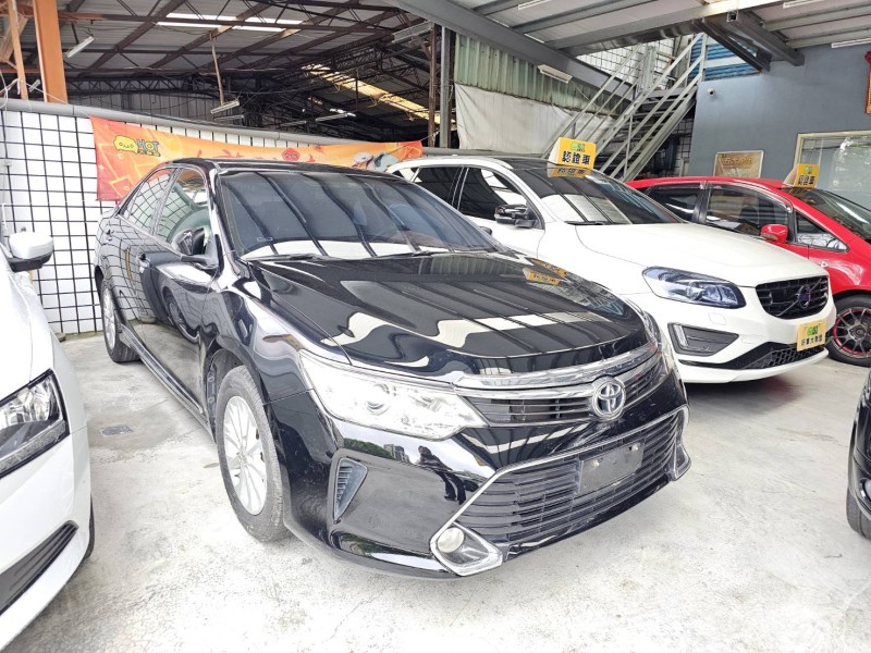 Toyota  Camry I-KEY.安卓機.定速.可全額貸款.保固一年2萬公里 | 新北市汽車商業同業公會｜TACA優良車商聯盟｜中古、二手車買車賣車公會認證保固