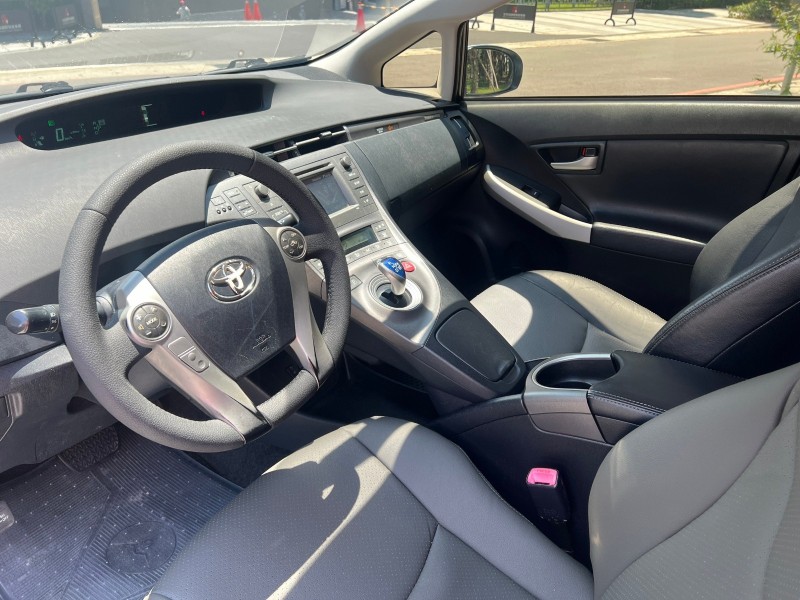 Toyota  Prius 鎵町車業商行 | 新北市汽車商業同業公會｜TACA優良車商聯盟｜中古、二手車買車賣車公會認證保固