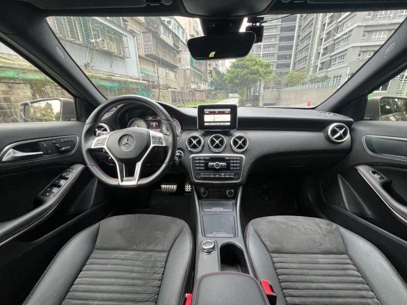 Mercedes-Benz/賓士   A-CLASS  A180 鎵町車業商行 | 新北市汽車商業同業公會｜TACA優良車商聯盟｜中古、二手車買車賣車公會認證保固