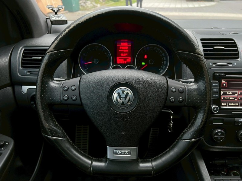 Volkswagen 福斯  Golf 鎵町車業商行 | 新北市汽車商業同業公會｜TACA優良車商聯盟｜中古、二手車買車賣車公會認證保固