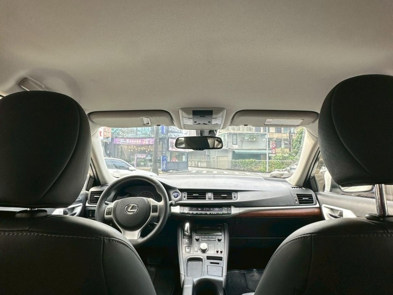 Lexus  CT200H 鎵町車業商行 | 新北市汽車商業同業公會｜TACA優良車商聯盟｜中古、二手車買車賣車公會認證保固