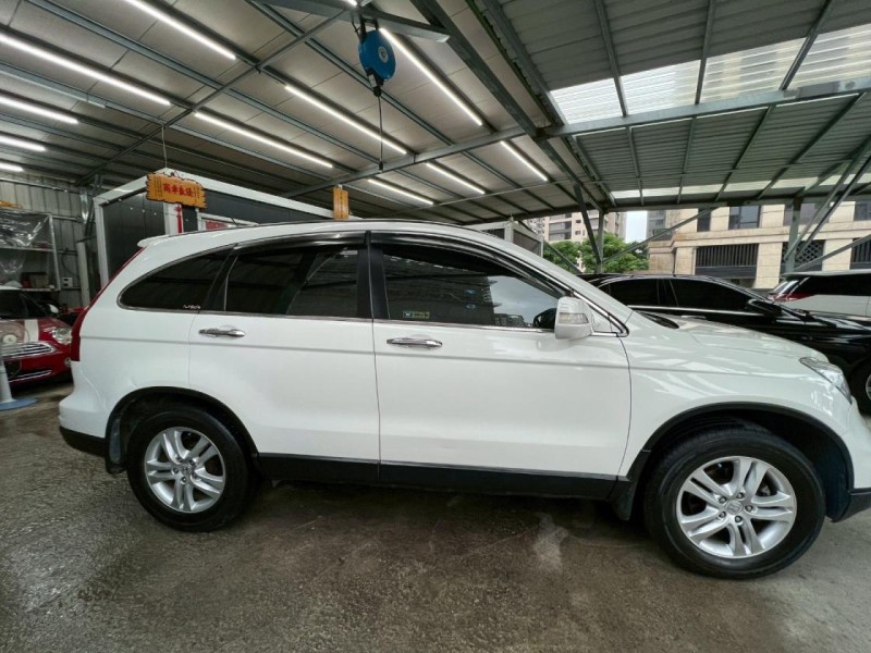Honda  CR-V 鎵町車業商行 | 新北市汽車商業同業公會｜TACA優良車商聯盟｜中古、二手車買車賣車公會認證保固