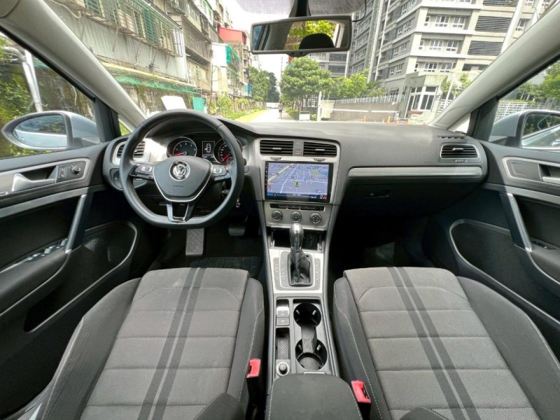 Volkswagen 福斯  Golf 鎵町車業商行 | 新北市汽車商業同業公會｜TACA優良車商聯盟｜中古、二手車買車賣車公會認證保固