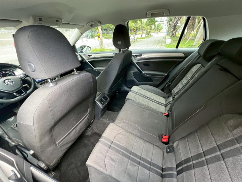 Volkswagen 福斯  Golf 鎵町車業商行 | 新北市汽車商業同業公會｜TACA優良車商聯盟｜中古、二手車買車賣車公會認證保固