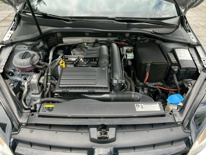 Volkswagen 福斯  Golf 鎵町車業商行 | 新北市汽車商業同業公會｜TACA優良車商聯盟｜中古、二手車買車賣車公會認證保固