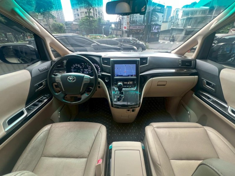 Toyota  ALPHARD 鎵町車業商行 | 新北市汽車商業同業公會｜TACA優良車商聯盟｜中古、二手車買車賣車公會認證保固
