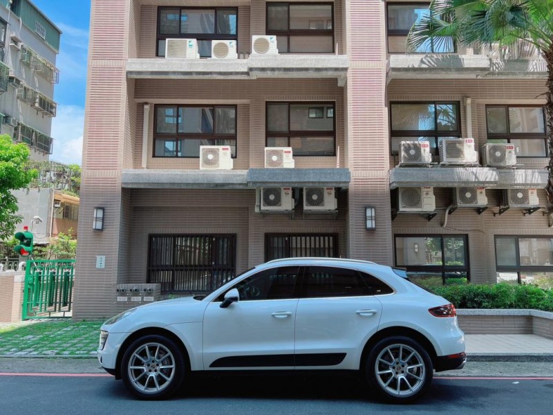 PORSCHE  Macan ＊永業總代理-僅跑7萬多公里 選配滿滿＊2016年式Porsche Macan S | 新北市汽車商業同業公會｜TACA優良車商聯盟｜中古、二手車買車賣車公會認證保固