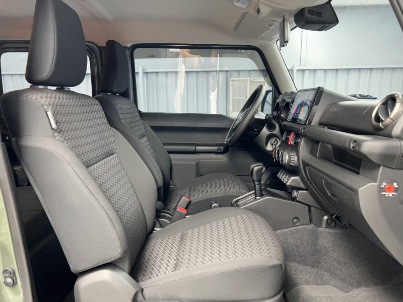 Suzuki  Jimny ＊瑞冠汽車＊2024年Suzuuki/鈴木 Jimny 不用等㊣僅跑2千公里㊣ | 新北市汽車商業同業公會｜TACA優良車商聯盟｜中古、二手車買車賣車公會認證保固