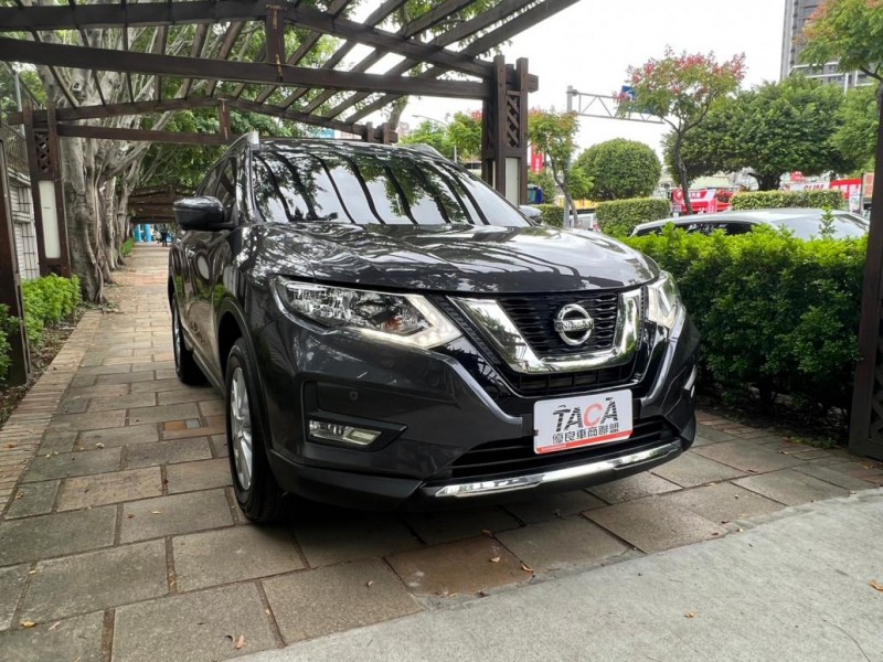 Nissan  X-Trail 2.0 2WD玩美影音版-環景影像系統-車道變換輔助系統-光感應自動頭燈 | 新北市汽車商業同業公會｜TACA優良車商聯盟｜中古、二手車買車賣車公會認證保固