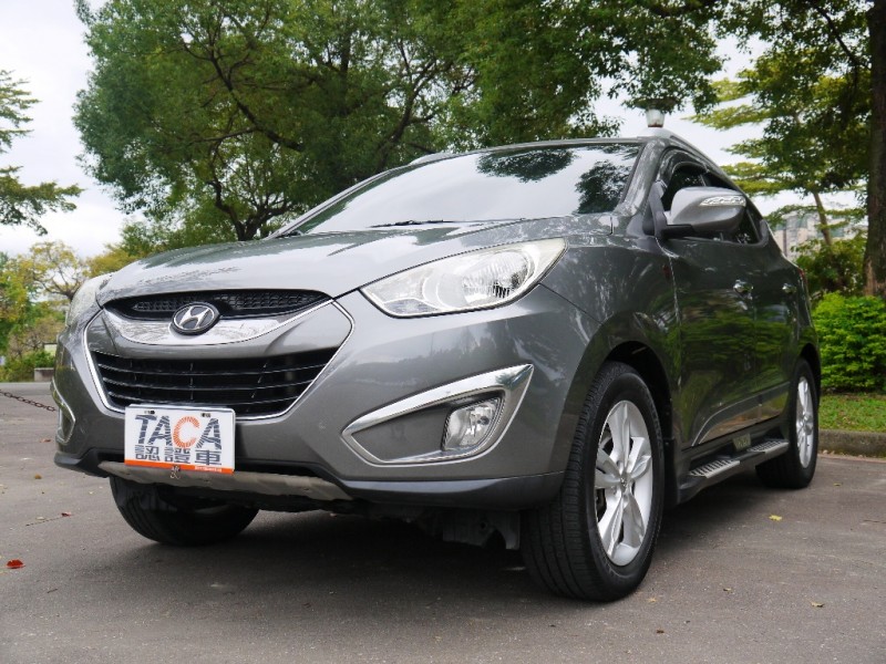 Hyundai  IX 35 2014型式2.0L柴油 4WD | 新北市汽車商業同業公會｜TACA優良車商聯盟｜中古、二手車買車賣車公會認證保固