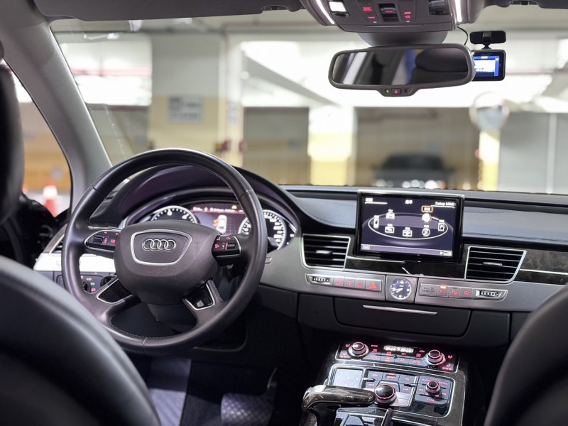 Audi  A8 市場里程最少 A8L 50TDI 柴油 | 新北市汽車商業同業公會｜TACA優良車商聯盟｜中古、二手車買車賣車公會認證保固