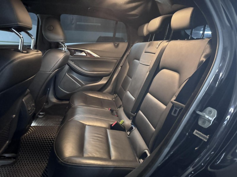 Infiniti  Q30 2016 Q30 1.6T | 新北市汽車商業同業公會｜TACA優良車商聯盟｜中古、二手車買車賣車公會認證保固