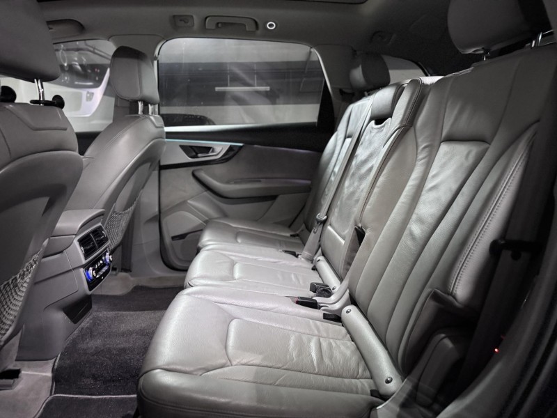 Audi  Q7 2015 小改款 Q7 45TDI 3.0柴油  | 新北市汽車商業同業公會｜TACA優良車商聯盟｜中古、二手車買車賣車公會認證保固
