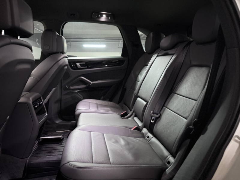 PORSCHE  Cayenne 凱安 小改款 凱彥 一線尾燈 | 新北市汽車商業同業公會｜TACA優良車商聯盟｜中古、二手車買車賣車公會認證保固