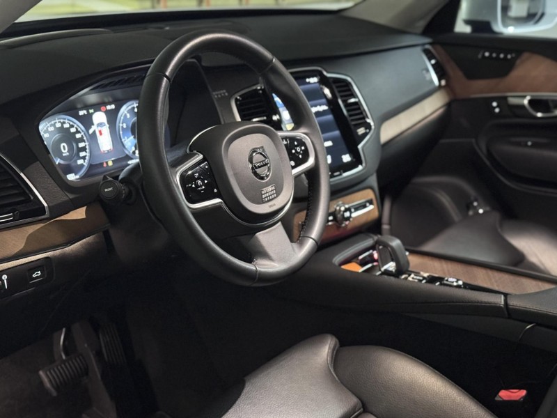 Volvo  XC90 2021 XC90 B5 輕油電 七人座 | 新北市汽車商業同業公會｜TACA優良車商聯盟｜中古、二手車買車賣車公會認證保固