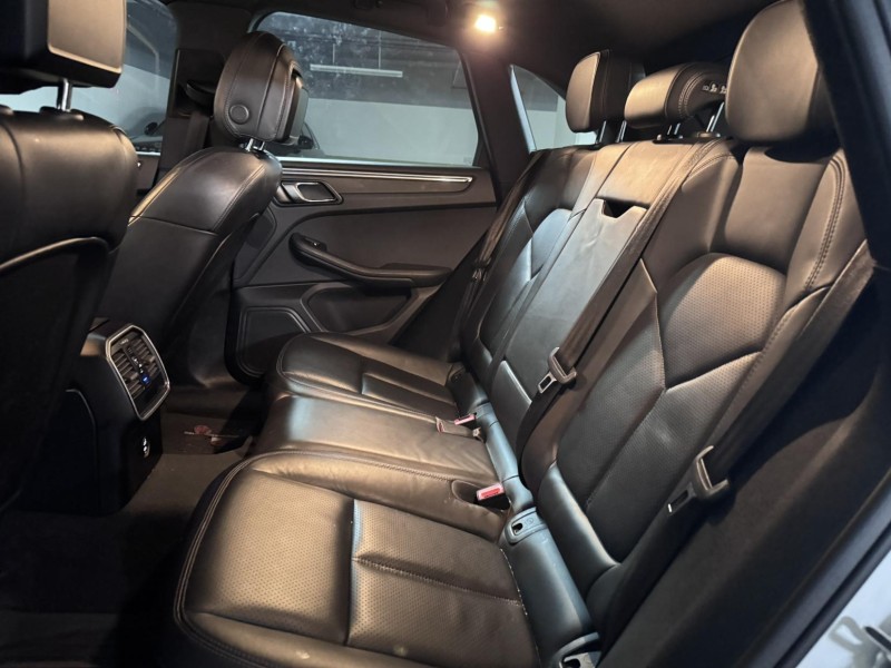PORSCHE  Macan 一線尾燈 跑車計時套件 MACAN | 新北市汽車商業同業公會｜TACA優良車商聯盟｜中古、二手車買車賣車公會認證保固