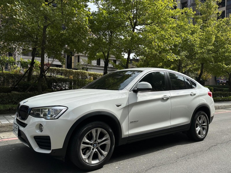 BMW/ 寶馬  X4 SERIES  X4 xDrive28i 2016年 BMW X4 XDRIVE28i 白色 2.0L M-Sport | 新北市汽車商業同業公會｜TACA優良車商聯盟｜中古、二手車買車賣車公會認證保固