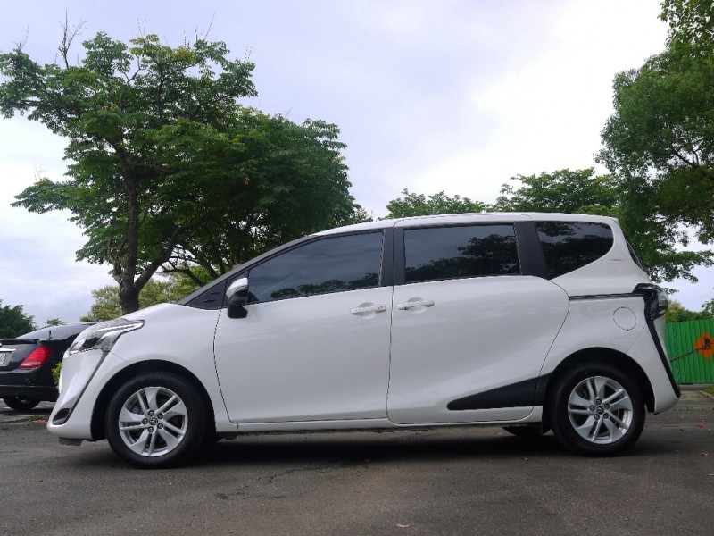 Toyota  SIENTA 我的類休旅 | 新北市汽車商業同業公會｜TACA優良車商聯盟｜中古、二手車買車賣車公會認證保固