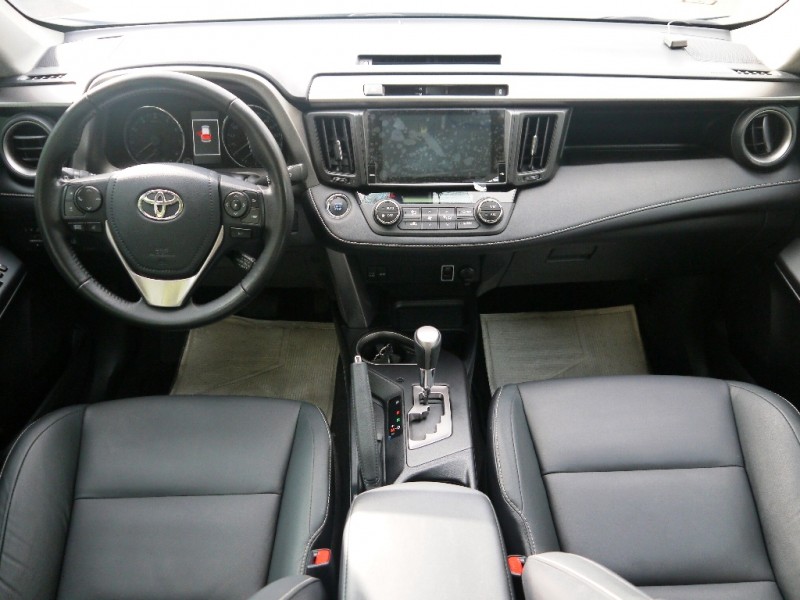 Toyota  RAV4 2018型式2.0L IKey.跟車系統.影音.電尾門 | 新北市汽車商業同業公會｜TACA優良車商聯盟｜中古、二手車買車賣車公會認證保固