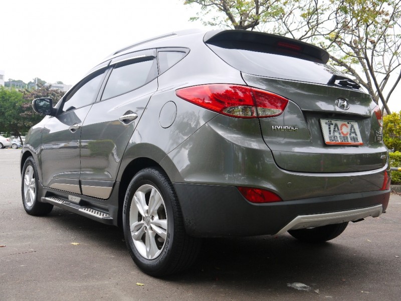 Hyundai  IX 35 2014型式2.0L柴油 4WD | 新北市汽車商業同業公會｜TACA優良車商聯盟｜中古、二手車買車賣車公會認證保固