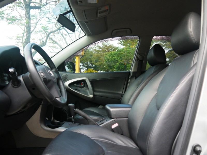 Toyota  RAV4 2011型式  2.4 E版 | 新北市汽車商業同業公會｜TACA優良車商聯盟｜中古、二手車買車賣車公會認證保固