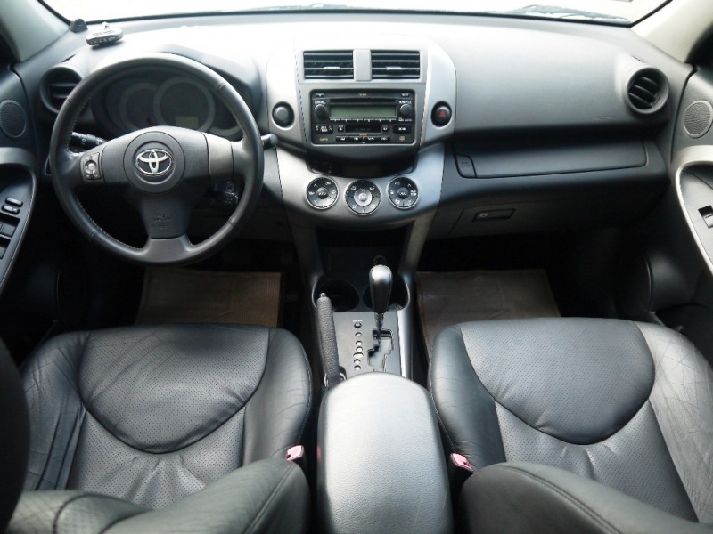 Toyota  RAV4 2011型式  2.4 E版 | 新北市汽車商業同業公會｜TACA優良車商聯盟｜中古、二手車買車賣車公會認證保固