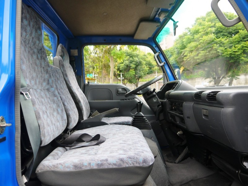 Isuzu  Elf(一路發) 10.5尺車庫車少跑原廠保養維修 | 新北市汽車商業同業公會｜TACA優良車商聯盟｜中古、二手車買車賣車公會認證保固