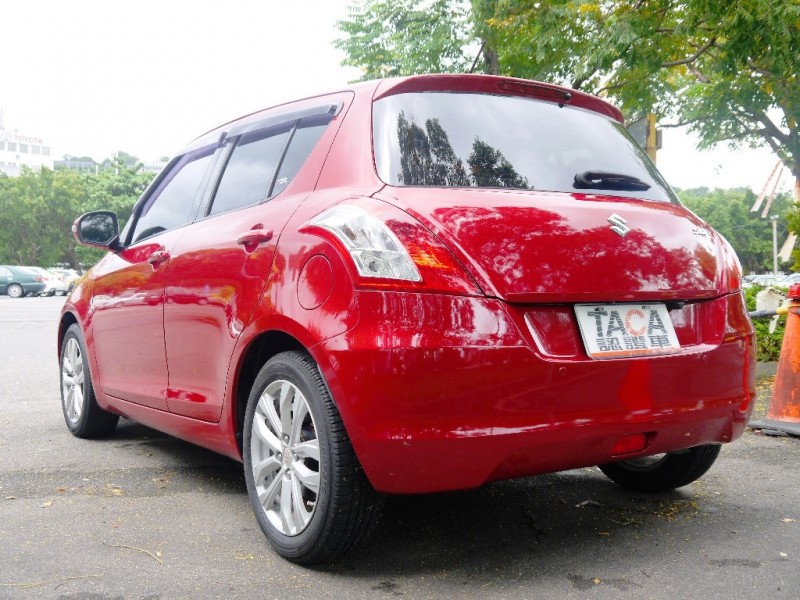 Suzuki  SWIFT 僅跑2萬.耀眼的璀璨紅 | 新北市汽車商業同業公會｜TACA優良車商聯盟｜中古、二手車買車賣車公會認證保固