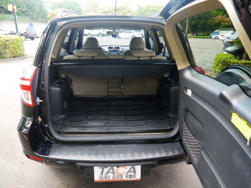 Toyota  RAV4 正2009年原裝RAV4 | 新北市汽車商業同業公會｜TACA優良車商聯盟｜中古、二手車買車賣車公會認證保固