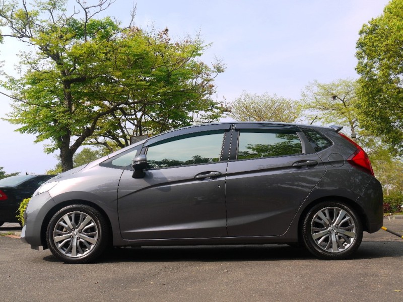 Honda  FIT 頂級S版快排7速手自排 | 新北市汽車商業同業公會｜TACA優良車商聯盟｜中古、二手車買車賣車公會認證保固