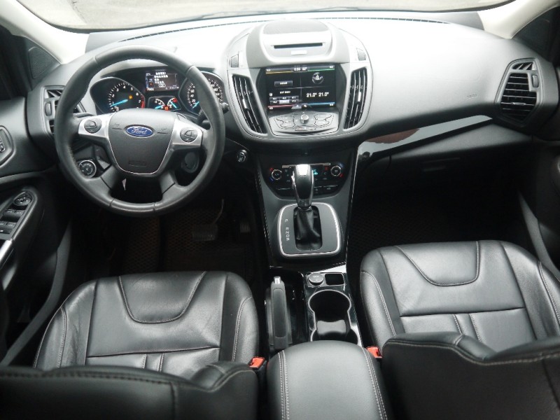 Ford/福特  Kuga 全景天窗頂級版 | 新北市汽車商業同業公會｜TACA優良車商聯盟｜中古、二手車買車賣車公會認證保固