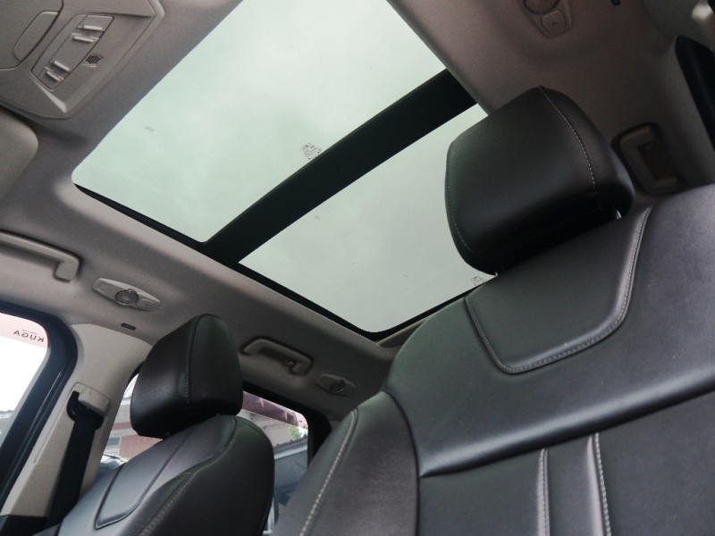 Ford/福特  Kuga 全景天窗頂級版 | 新北市汽車商業同業公會｜TACA優良車商聯盟｜中古、二手車買車賣車公會認證保固