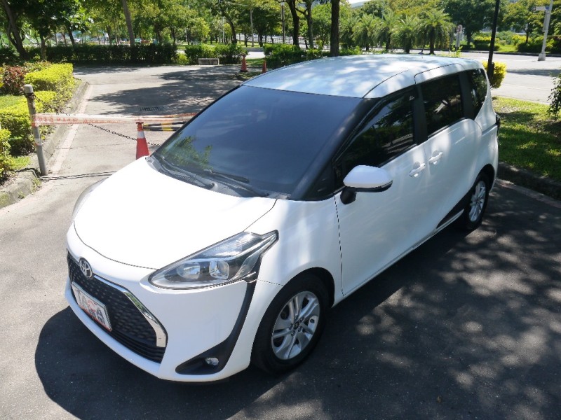 Toyota  SIENTA SIENTA  1.8L 5人座 | 新北市汽車商業同業公會｜TACA優良車商聯盟｜中古、二手車買車賣車公會認證保固